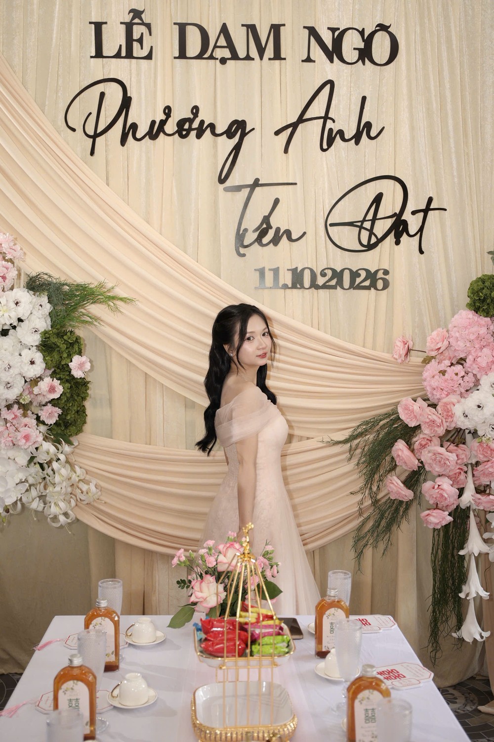 Cô dâu Phương Anh kiêu sa